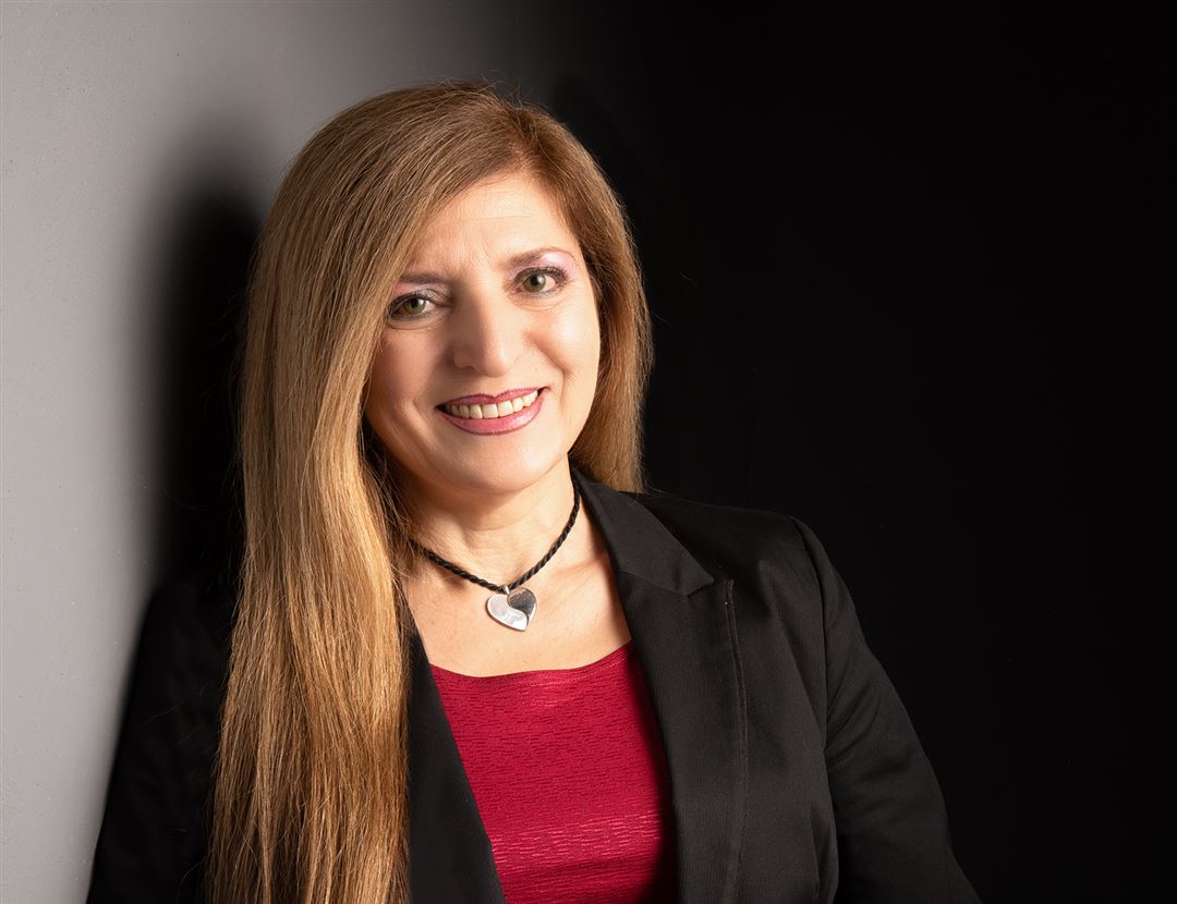 Portrait von Oya Erken-Biesler